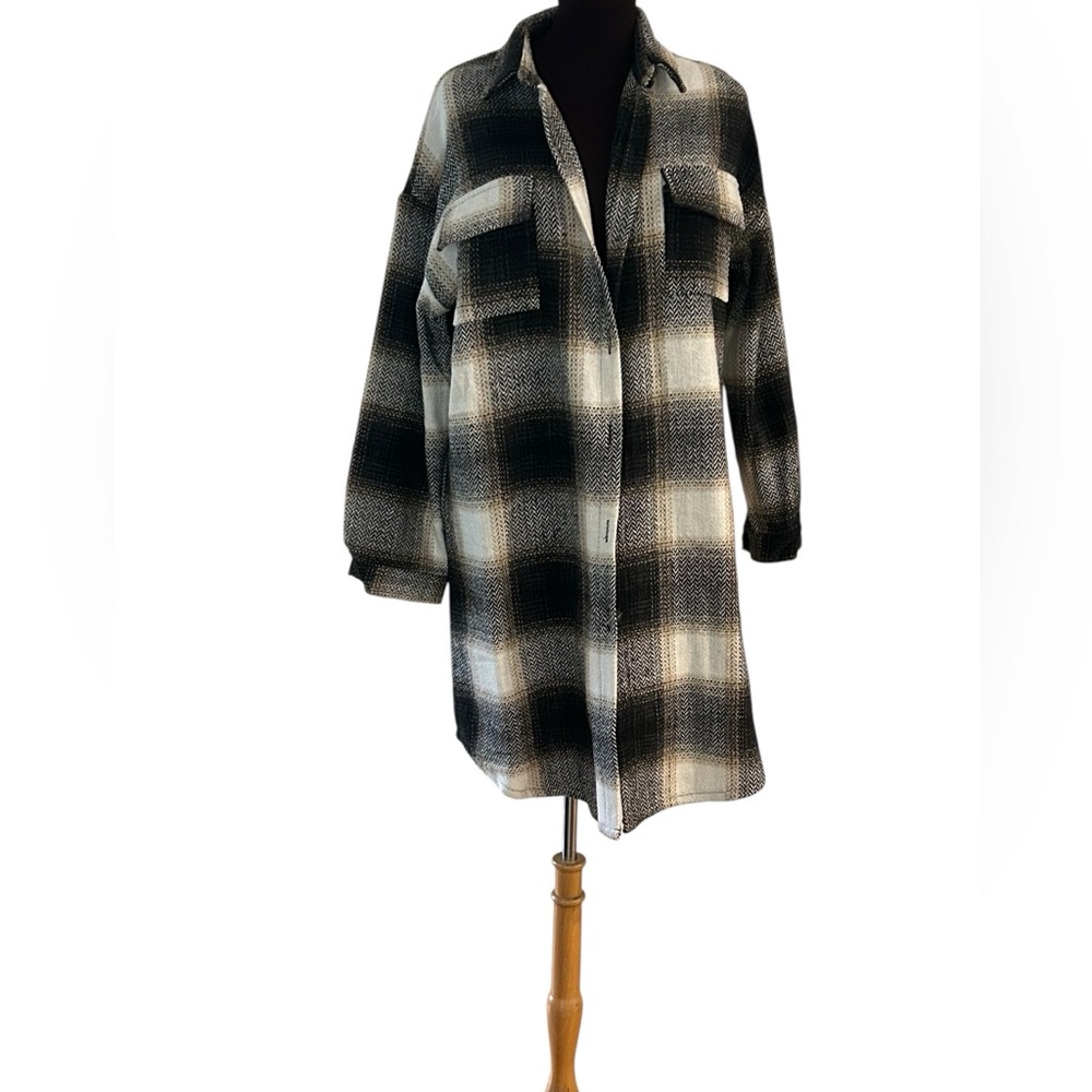 Plaid Shacket 1X flannel shirt jacket Coatigan Long Black, Cream, Tan No Tag